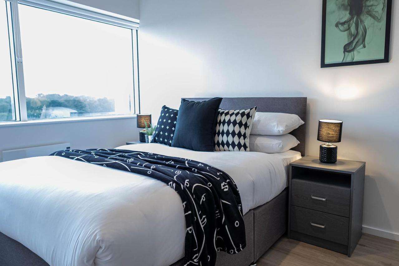 Stunning City View Apartments In Milton Keynes Central Location Free Parking Zewnętrze zdjęcie